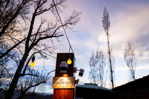 Rainbow Hostelier – Leh, PA