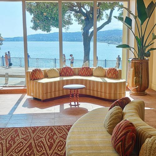 470036779 Hôtel La Pérouse Nice Baie des Anges