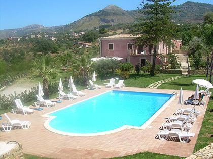  Agriturismo Villa Luca in SantʼAgata di Militello