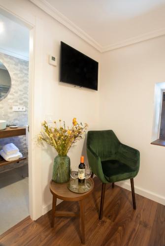 Las Dos Peñas Las Dos Peñas