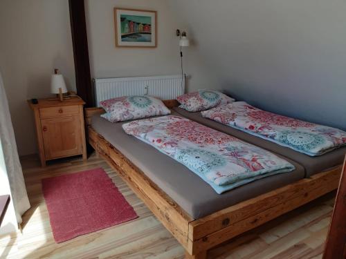 B&B Stetten - Giebelzimmer mit Weinbergblick - Bed and Breakfast Stetten