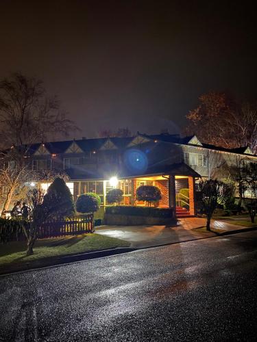 ทัศนียภาพภายนอกโรงแรม, แกรนด์ คันทรี ลอดจ์ โมเต็ล (Grand Country Lodge Motel) in มิตตากอง