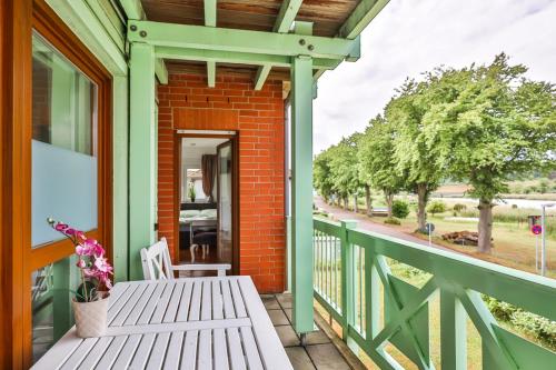 Kleines Apartment mit traumhaftem Seeblick, Ferienpark Seedorf Zeesenhaus Nr 4