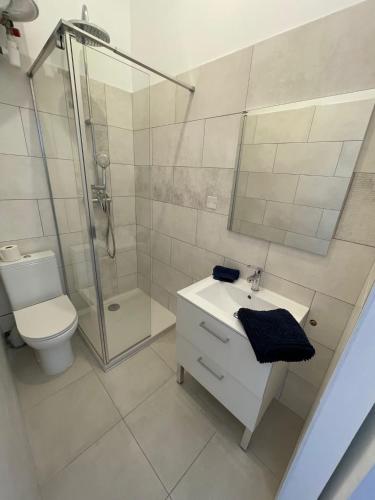 joli appartement plein sud 15mn des plages et wifi gratuit, Marseille (fotografie 8)