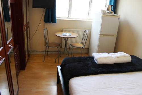 Commercial Rd Homestay, , London