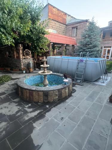 Swimming pool, HIN TUN NAR-DOS Street in Gyumri