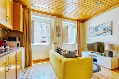 Amazing Duplex at Alfama, Лиссабон