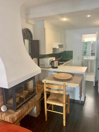 BNB RENTING studio in the heart of old Antibes