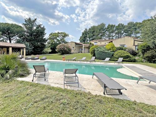 Villa Panorama - Grande bastide privée avec piscine, jacuzzi et tennis - Location, gîte - Salernes