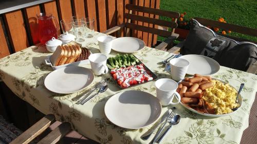 Beltes Street Guest House - image 6
