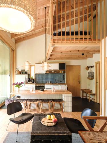 virtuve, Lunette Lodge for 10 guests, 50 m from the lake, sauna, hot tube in Wielki Gleboczek