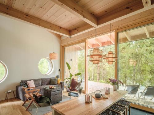 Lunette Lodge for 10 guests, 50 m from the lake, sauna, hot tube in Wielki Gleboczek