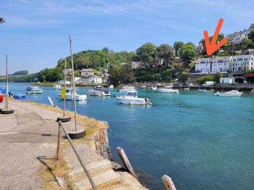 Looe Spacious 4 Double bedroom House Sleeps 9 Harbour River Views gîte à louer Looe