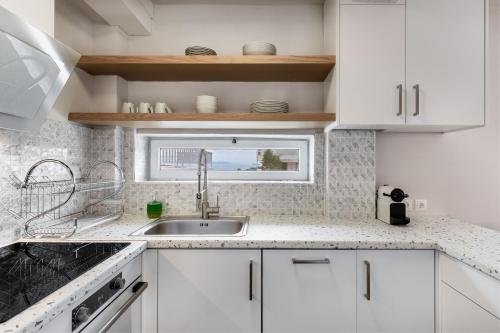 Vouliagmeni Stylish Homes by BluPine - image 14
