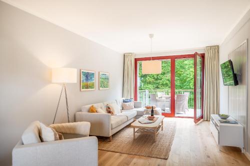 Ferien Appartement auf Schloss Ranzow - Rügen No3 mit Ostseeblick - main image