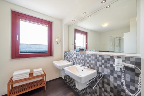 Ferien Appartement auf Schloss Ranzow - Rügen No3 mit Ostseeblick - image 5