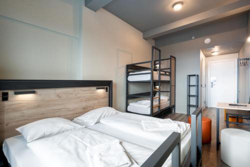Quadruple Room room in a&o Copenhagen Sydhavn