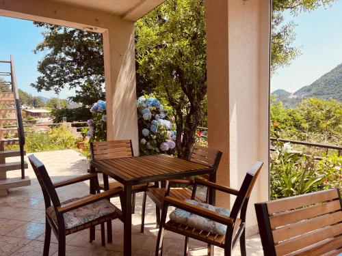 Balkon/teras, Apartments Four Countesses in Virpazar