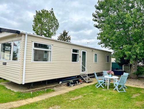 Cosy & Beautiful Charrot Caravan