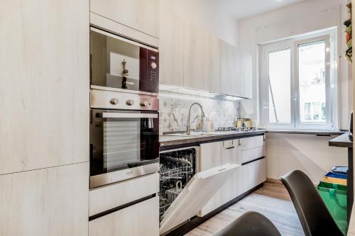 BBHOME History and design apartment in Testaccio district, Roma (foto 6)