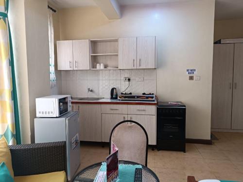 Cocina, Lux Suites kipande Studio Apartments in Central Business District