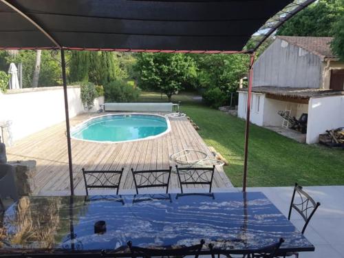 Maison de famille avec piscine à Saint Paul et Valmalle