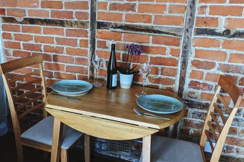 Cosy character cottage in central Marlborough UK in Marlborough