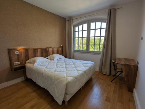Appartement Mainxe-Gondeville, 5 pièces, 8 personnes - FR-1-653-235 (Sejour de luxe au cœur de Mainxe, avec truffe et cours de cuisine, ideal pour 4 couples - FR-1-653-2) in Gondeville