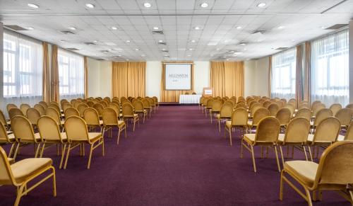 Hunguest Hotel Millennium - image 10