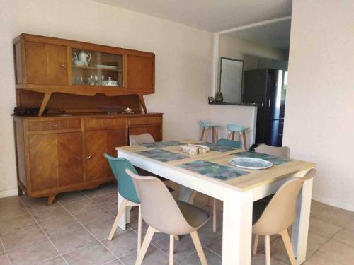 Maison de plein pied, 80m2, 2 ch., jardin clos in 屈伊伯龍