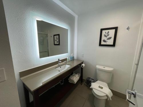 Country Inn & Suites by Radisson Midway FL - image 5