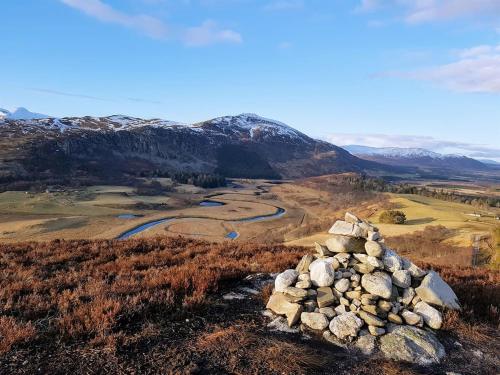 Spectacular Mountain View Ecopod