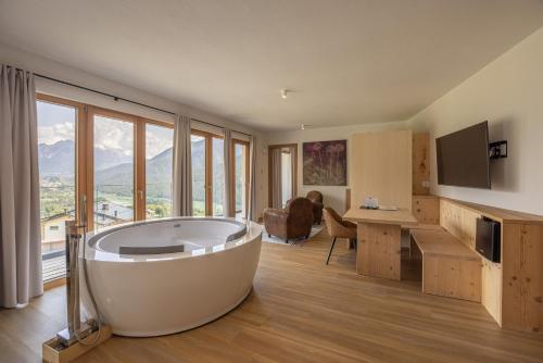 Giallo Dolomiti Wellness 3