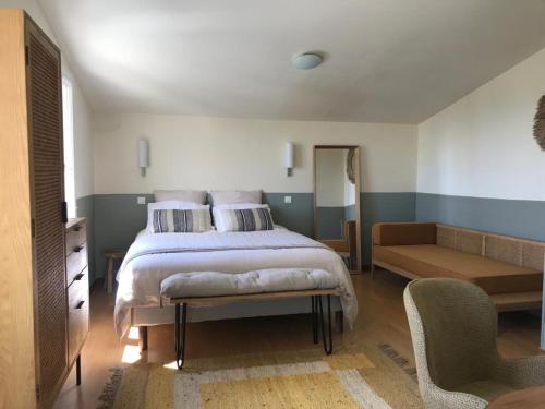 1 queen bed