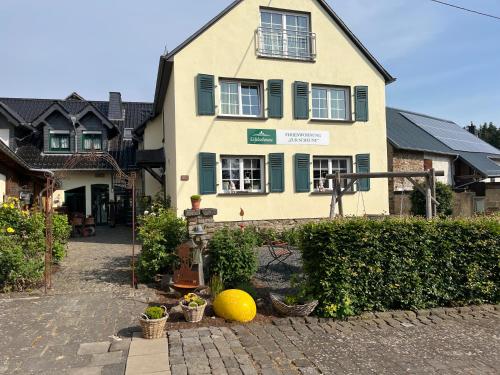 Ferienwohnung Zur Scheune · Münk