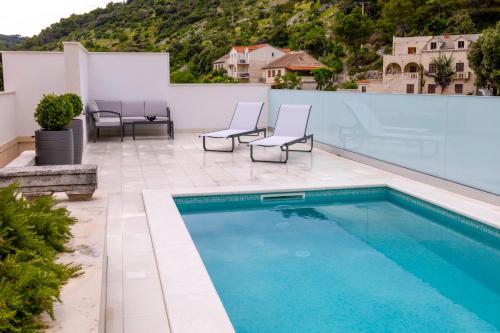 Insula Apartment with Private Pool – khách sạn tại Praznica
