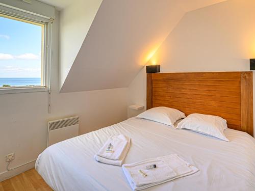 2 bedrooms, 4 beds