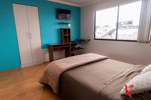 1 queen bed, 1 sofa bed