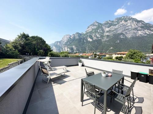 Residence Zangirolami - Luxury Garden and Balcony Apartments 3