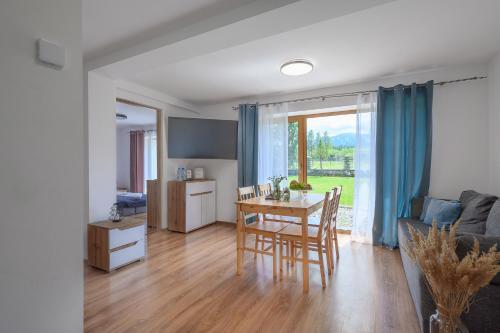 2 bedrooms, 3 beds