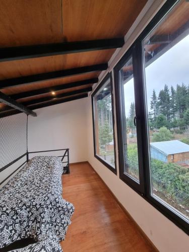 Two-Bedroom House image 4