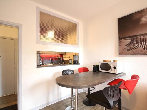 Appartement La Bourboule 2 pièces 4 personnes - FR-1-608-80 - main image