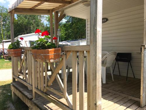 2 bedrooms, 4 beds