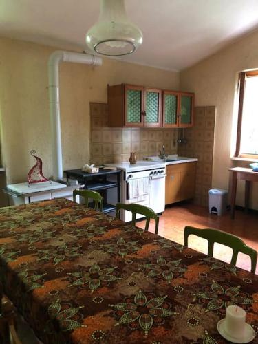 virtuve, La casa nel bosco - Brione in Ome