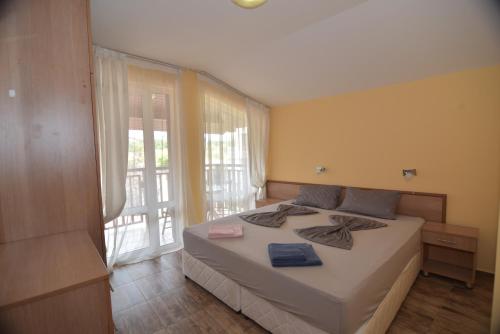 Two-Bedroom Apartment image 5