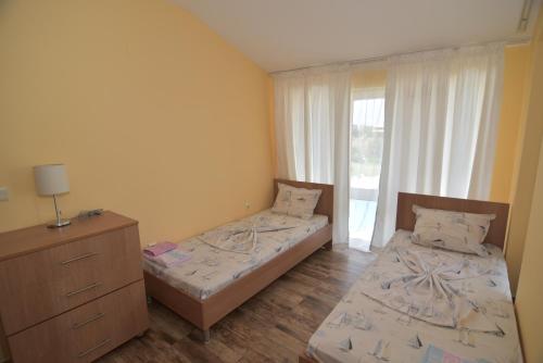 Two-Bedroom Apartment image 4