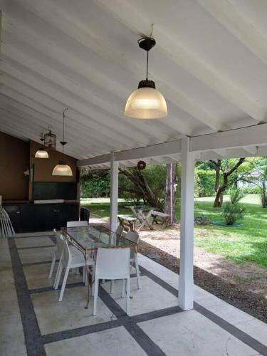Casa amplia - Pileta y parque in Bella Vista