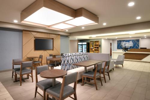 Holiday Inn Express and Suites Helena By IHG - 숙소 외관