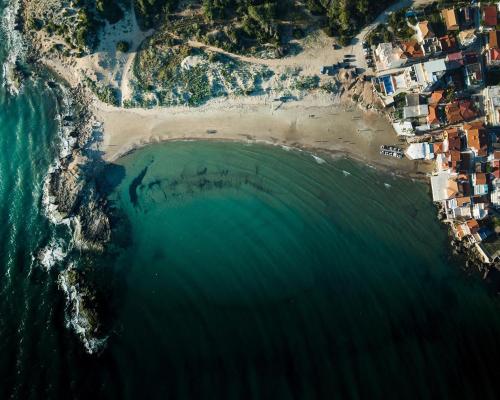 Brati II Beach Hotel