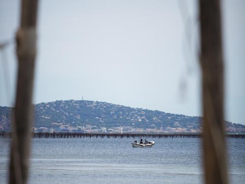 Appartement Balaruc-les-Bains, 2 pièces, 4 personnes - FR-1-503-84 (Appartement 2 etoiles proche du stade et des Thermes a Balaruc-les-Bains, avec parking et balcon fer) in เบรารุส เลส เบียน